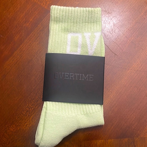Kids BRAND NEW OVER TIME CREW SOCKS - Picture 6 of 6